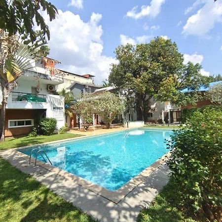 Villa M - Solitude 2 Candolim Goa 3Bhk, Pool Facing, Near Beach, Free Breakfast, Free Wifi And Prime Location מראה חיצוני תמונה