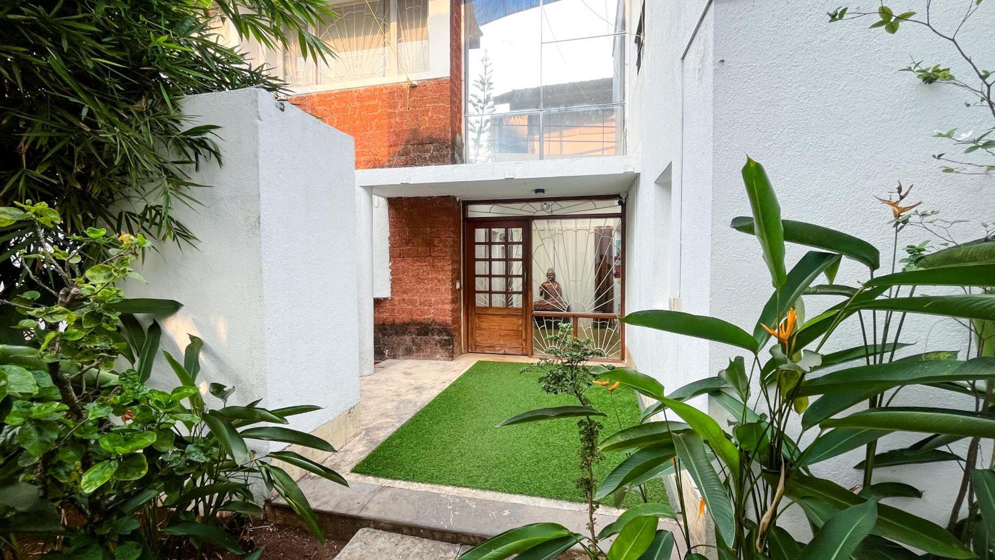 Villa M - Solitude 2 Candolim Goa 3Bhk, Pool Facing, Near Beach, Free Breakfast, Free Wifi And Prime Location מראה חיצוני תמונה