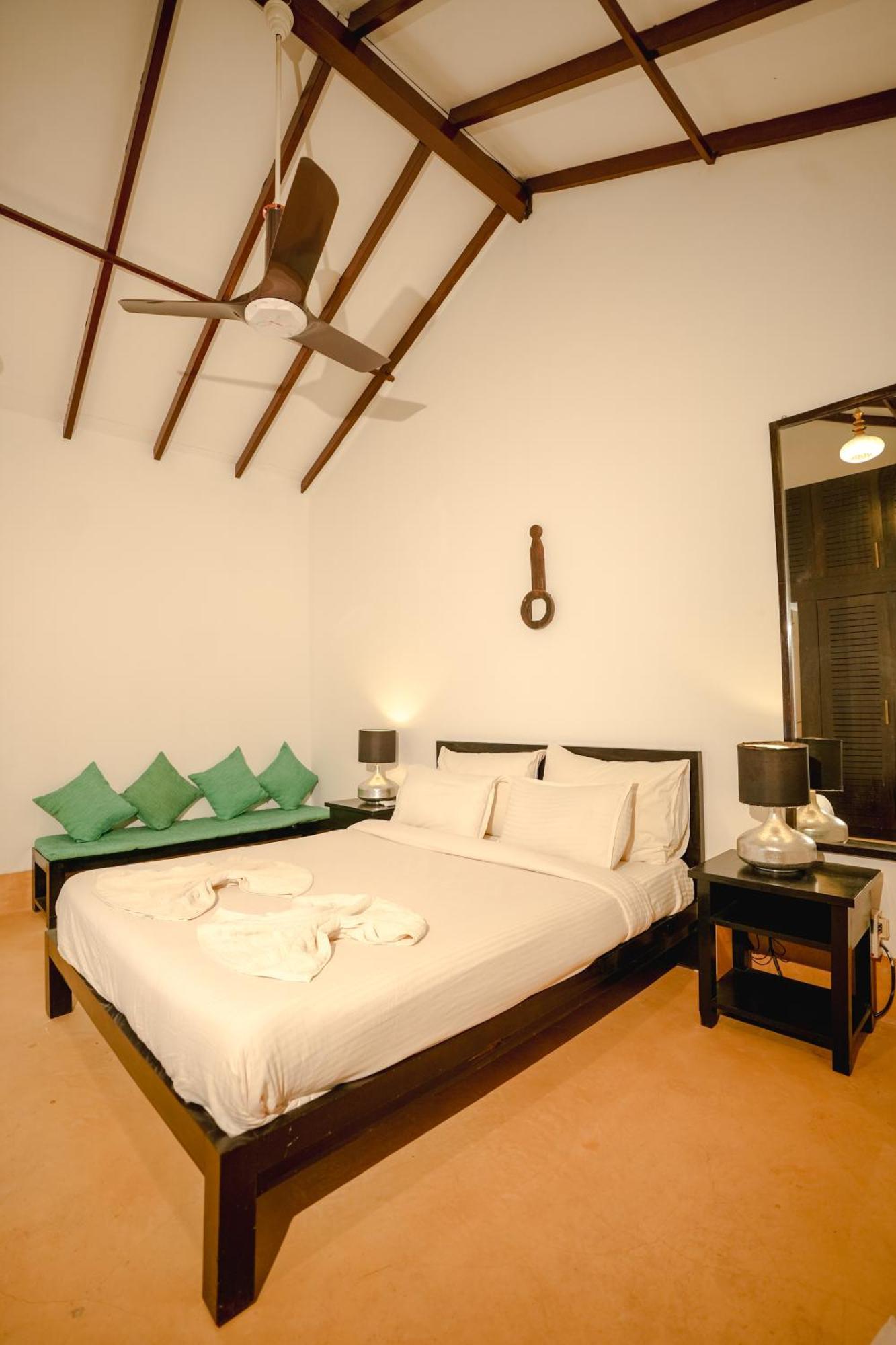 Villa M - Solitude 2 Candolim Goa 3Bhk, Pool Facing, Near Beach, Free Breakfast, Free Wifi And Prime Location מראה חיצוני תמונה