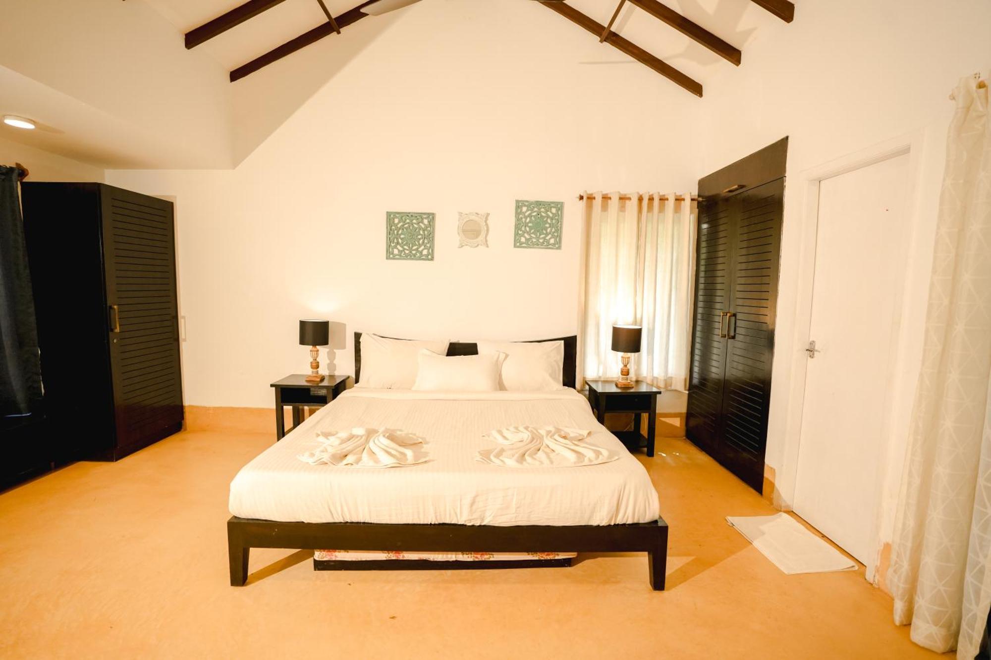 Villa M - Solitude 2 Candolim Goa 3Bhk, Pool Facing, Near Beach, Free Breakfast, Free Wifi And Prime Location מראה חיצוני תמונה