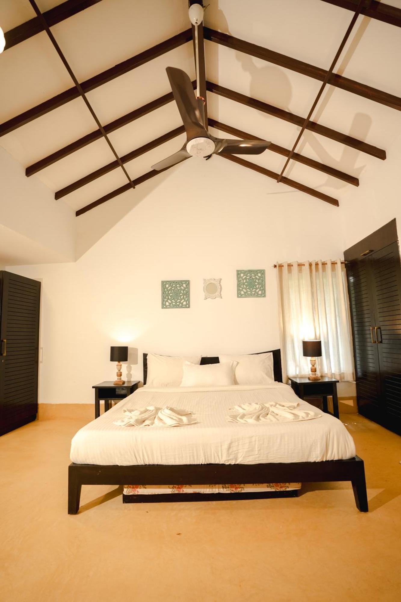 Villa M - Solitude 2 Candolim Goa 3Bhk, Pool Facing, Near Beach, Free Breakfast, Free Wifi And Prime Location מראה חיצוני תמונה