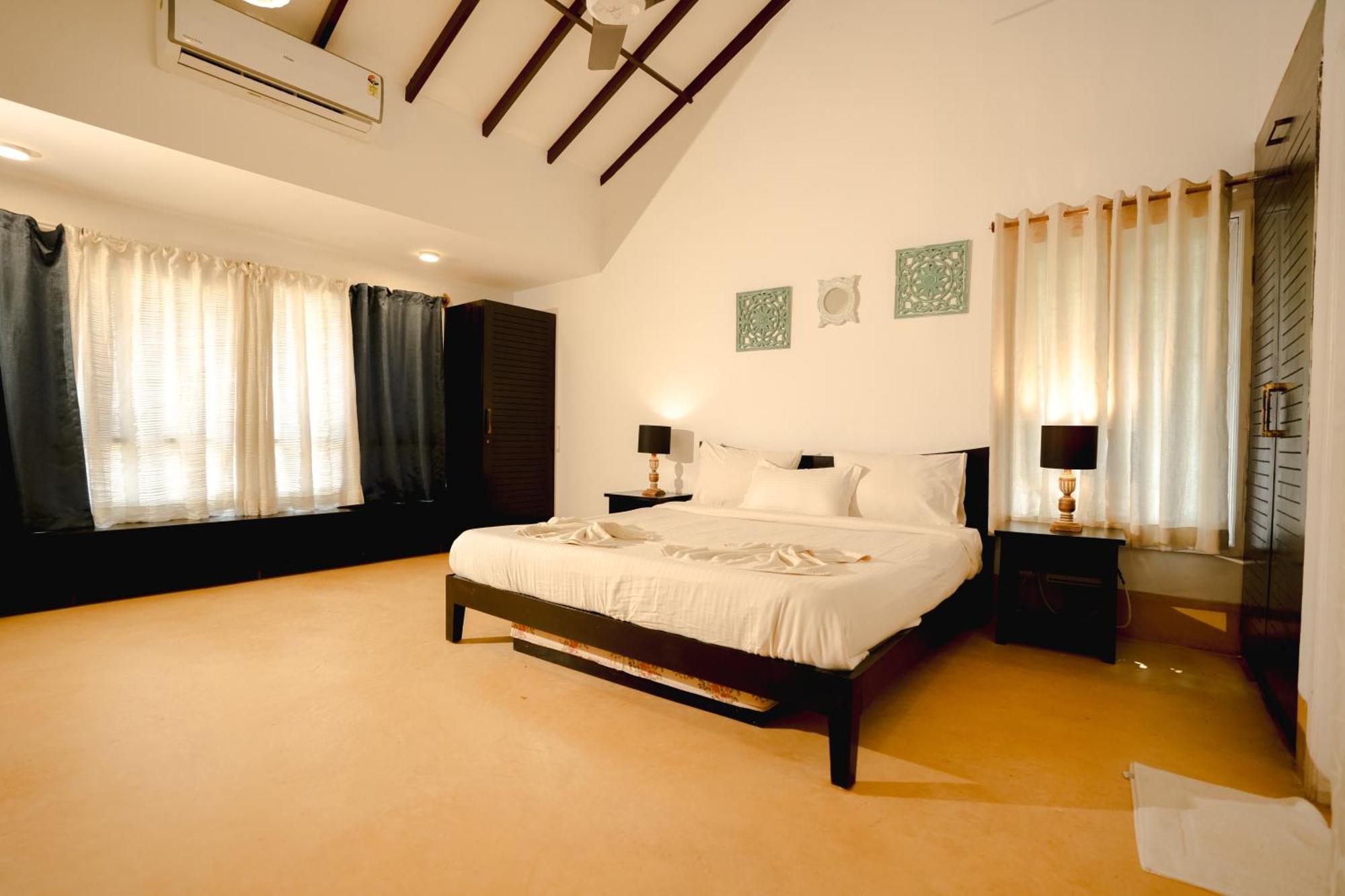 Villa M - Solitude 2 Candolim Goa 3Bhk, Pool Facing, Near Beach, Free Breakfast, Free Wifi And Prime Location מראה חיצוני תמונה