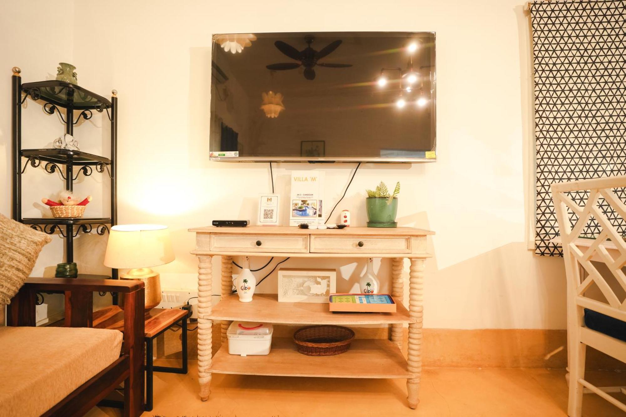 Villa M - Solitude 2 Candolim Goa 3Bhk, Pool Facing, Near Beach, Free Breakfast, Free Wifi And Prime Location מראה חיצוני תמונה
