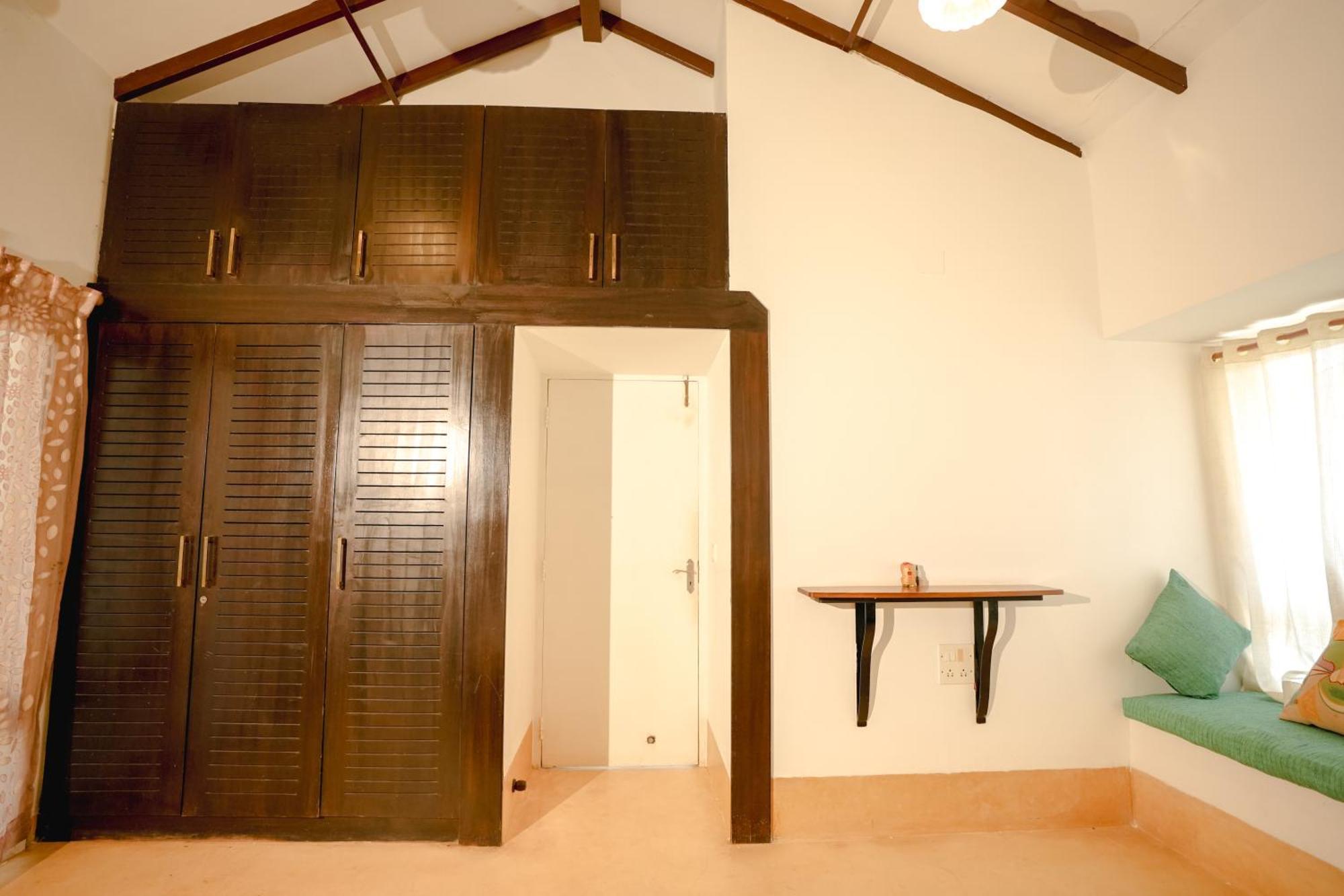 Villa M - Solitude 2 Candolim Goa 3Bhk, Pool Facing, Near Beach, Free Breakfast, Free Wifi And Prime Location מראה חיצוני תמונה