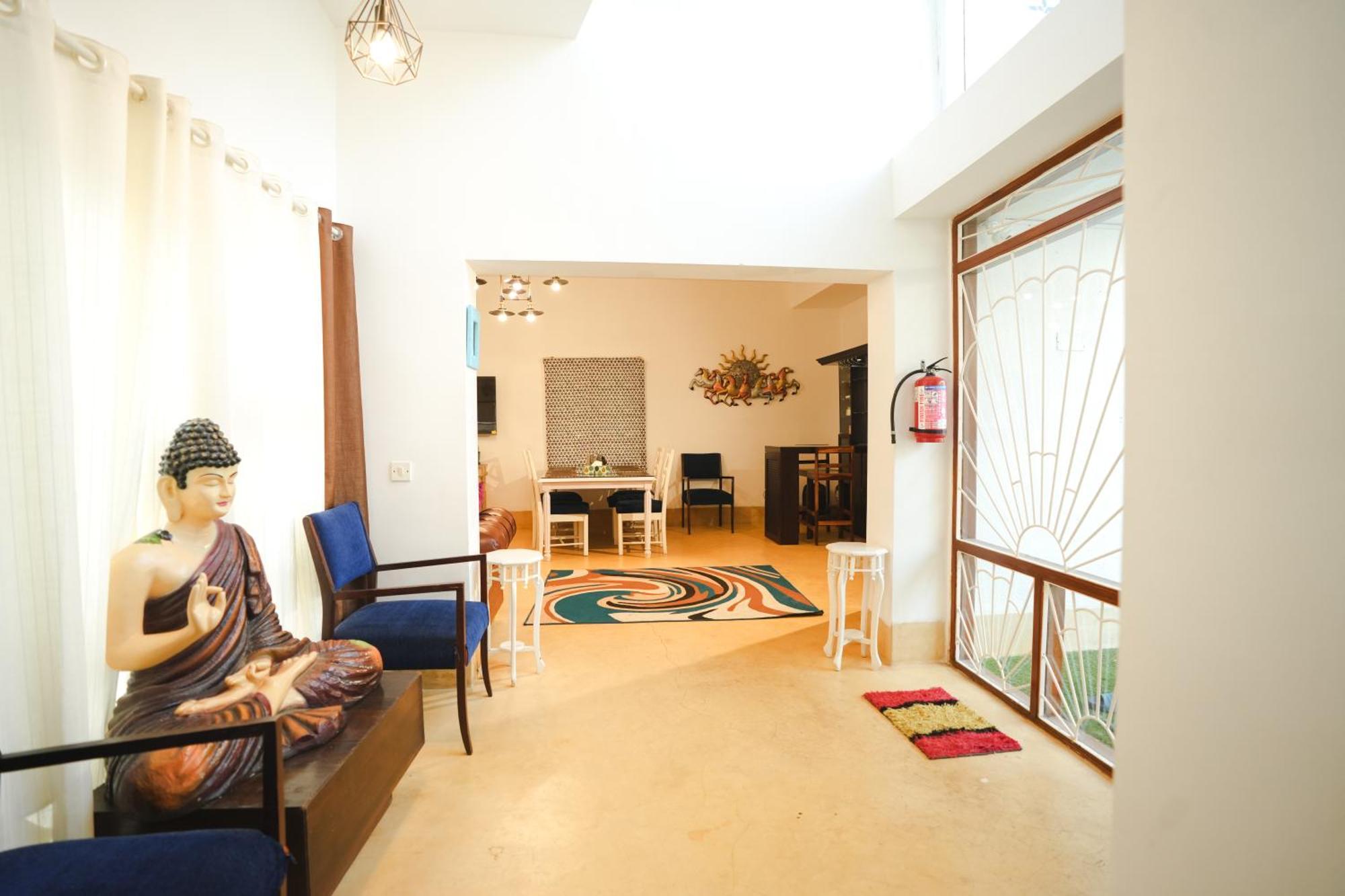 Villa M - Solitude 2 Candolim Goa 3Bhk, Pool Facing, Near Beach, Free Breakfast, Free Wifi And Prime Location מראה חיצוני תמונה