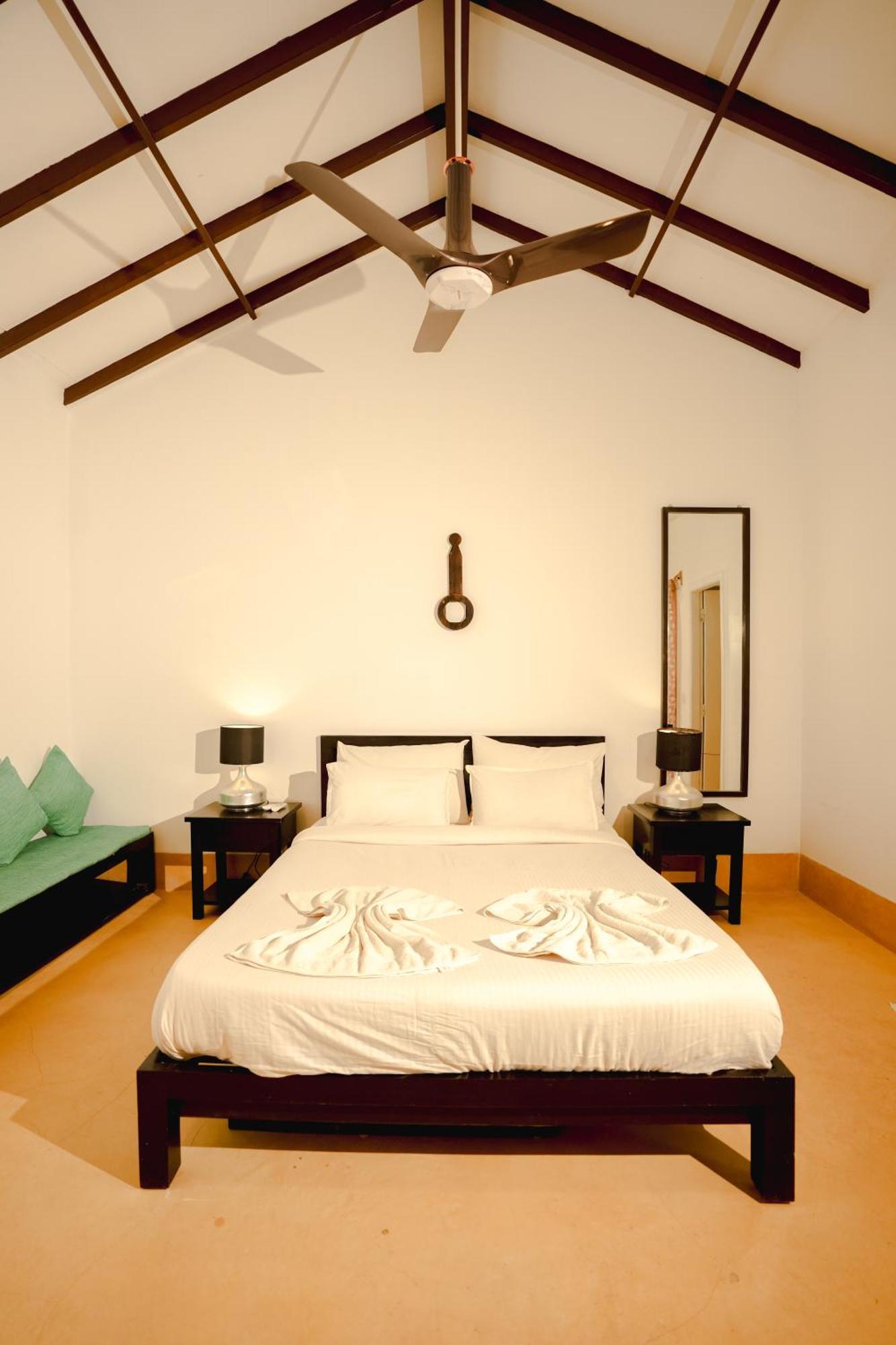 Villa M - Solitude 2 Candolim Goa 3Bhk, Pool Facing, Near Beach, Free Breakfast, Free Wifi And Prime Location מראה חיצוני תמונה