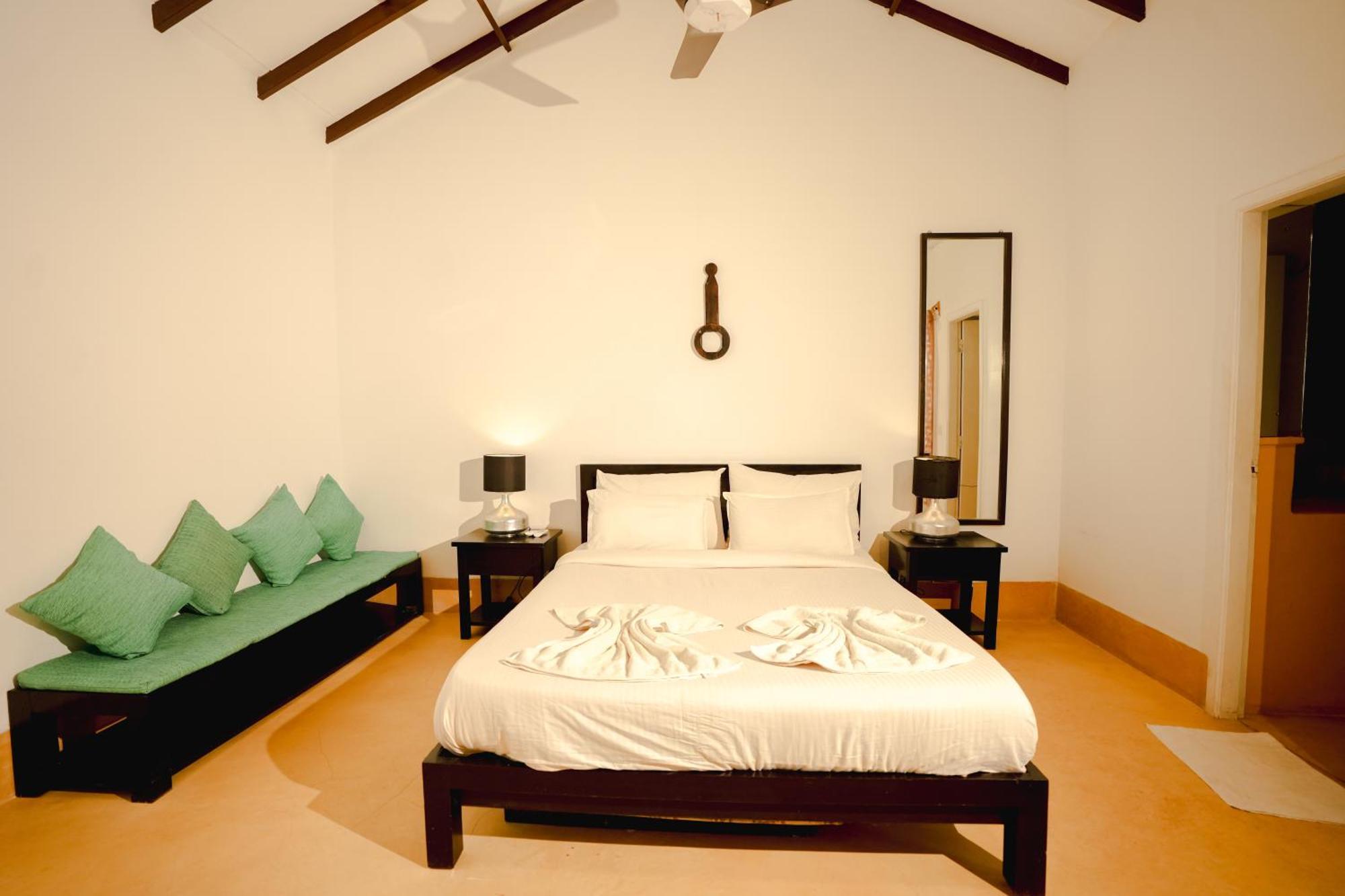 Villa M - Solitude 2 Candolim Goa 3Bhk, Pool Facing, Near Beach, Free Breakfast, Free Wifi And Prime Location מראה חיצוני תמונה