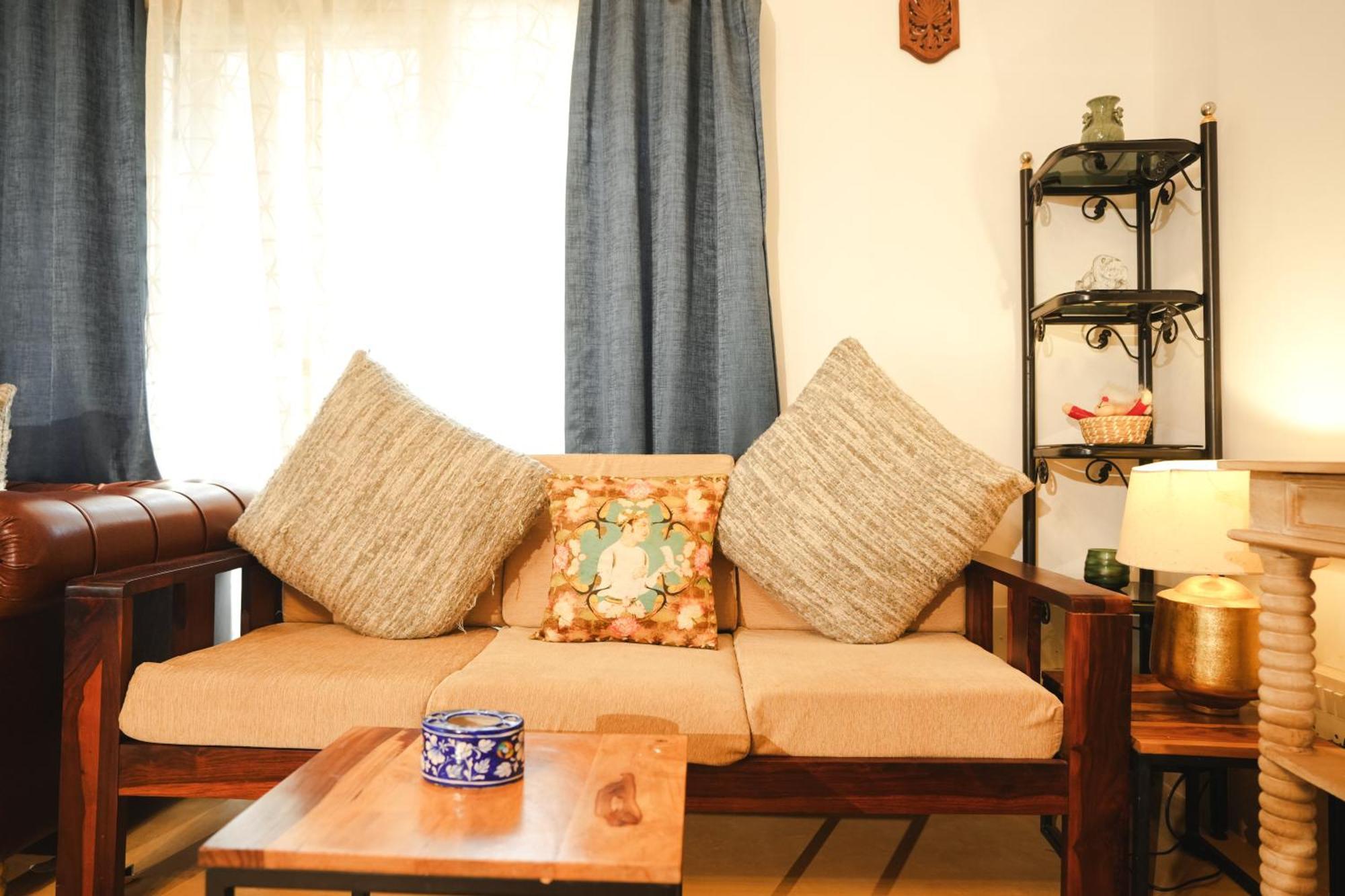 Villa M - Solitude 2 Candolim Goa 3Bhk, Pool Facing, Near Beach, Free Breakfast, Free Wifi And Prime Location מראה חיצוני תמונה